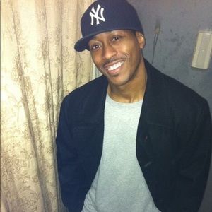 Meet your Posher, Devin